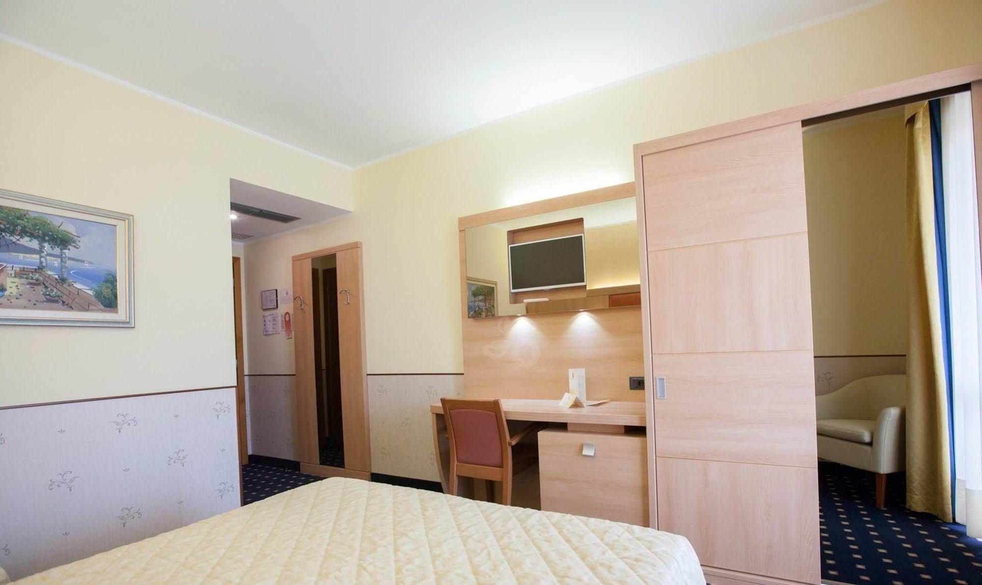Hotel Gardenia & Villa Charme Adults Friendly 4Star Service Μπαρντολίνο Εξωτερικό φωτογραφία